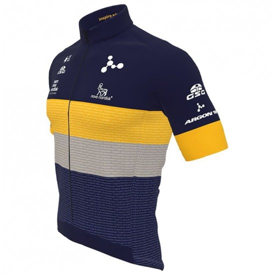 Team Novo Nordisk 2022 set (trui + koersbroek) professionele wielerploeg Team Novo Nordisk 2022 set (trui + koersbroek) professionele wielerploeg